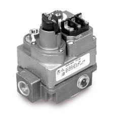 36C03-300 - Combination Gas Valve: 1/2 in. x 3/4 in.