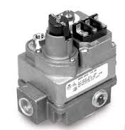 36C03-333 - Combination Gas Valve: 1/2 in. x 3/4 in.